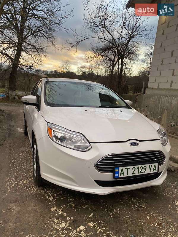 Хэтчбек Ford Focus 2015 в Ивано-Франковске