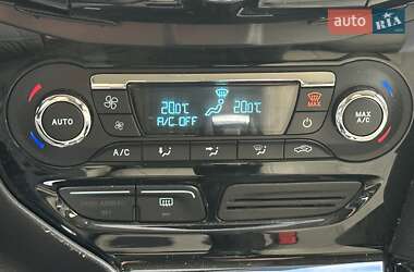 Хэтчбек Ford Focus 2014 в 