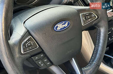 Седан Ford Focus 2018 в 
