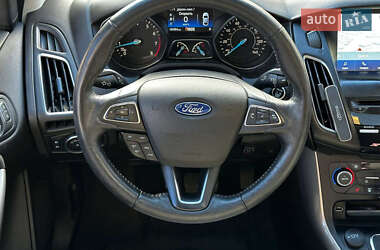 Седан Ford Focus 2018 в 