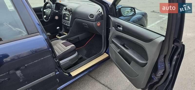 Универсал Ford Focus 2006 в Киеве фото 10 Универсал Ford Focus 2006 в Киеве