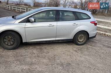 Универсал Ford Focus 2014 в 