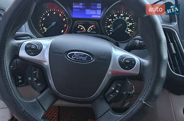 Хетчбек Ford Focus 2012 в Долині