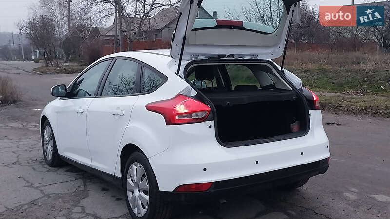 Хэтчбек Ford Focus 2017 в Днепре