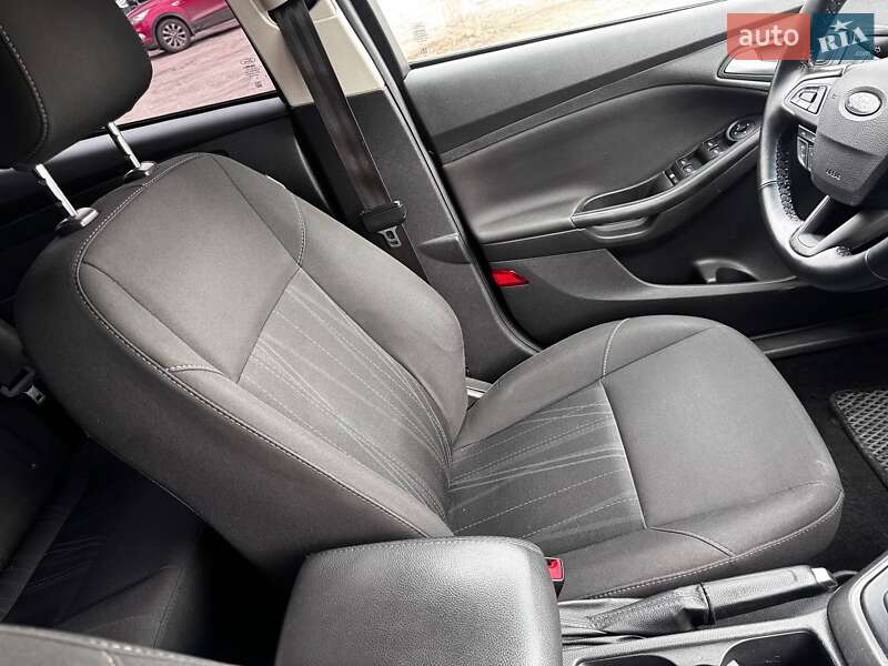 Седан Ford Focus 2018 в Днепре