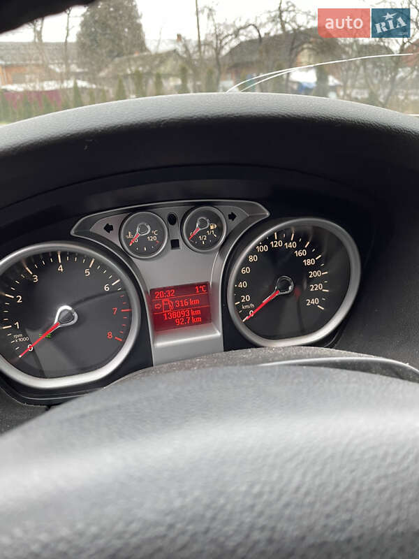 Хэтчбек Ford Focus 2008 в Жовтанцах фото 10 Хэтчбек Ford Focus 2008 в Жовтанцах