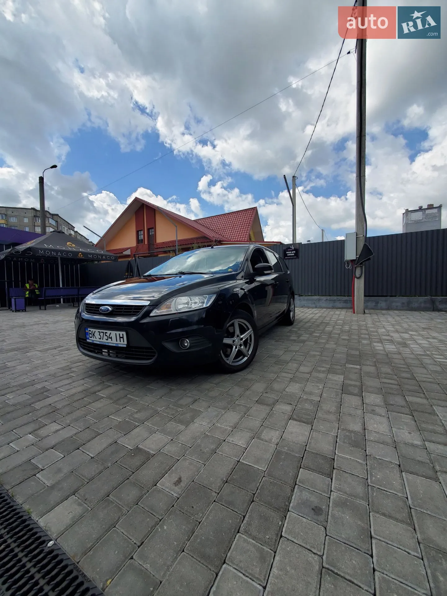 2010 Ford Focus - мініатюра 2