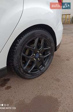Хэтчбек Ford Focus 2016 в 