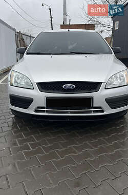 Хэтчбек Ford Focus 2006 в 