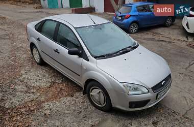 Седан Ford Focus 2006 в Южноукраинске