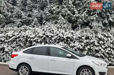 Седан Ford Focus 2015 в Львові