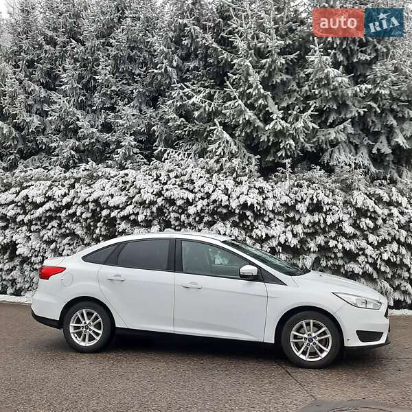 Седан Ford Focus 2015 в Львове