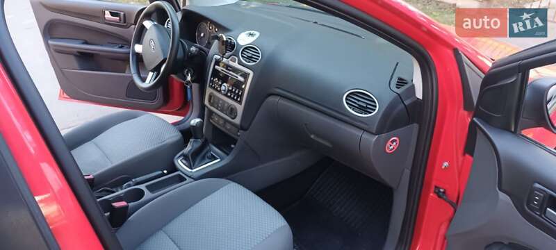 Универсал Ford Focus 2007 в Нововолынске