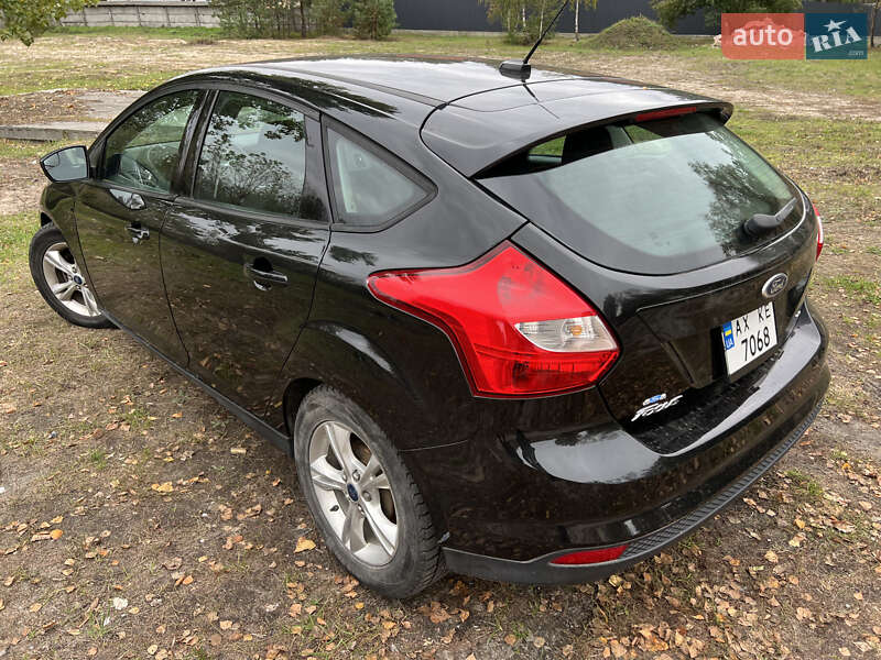 Хэтчбек Ford Focus 2014 в Киеве