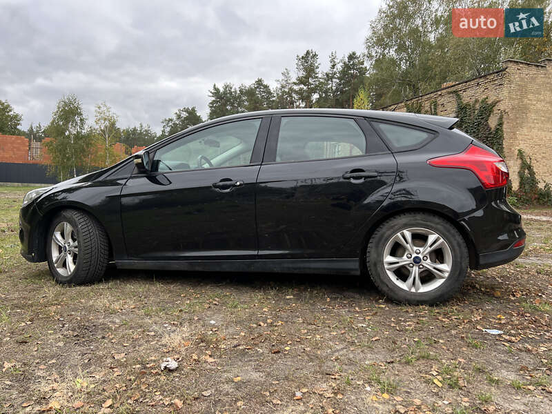 Хэтчбек Ford Focus 2014 в Киеве