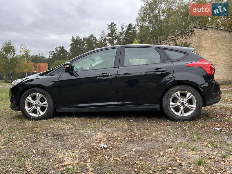 Хэтчбек Ford Focus 2014 в Киеве