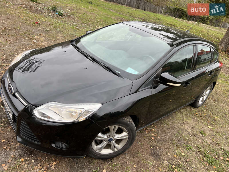 Хэтчбек Ford Focus 2014 в Киеве