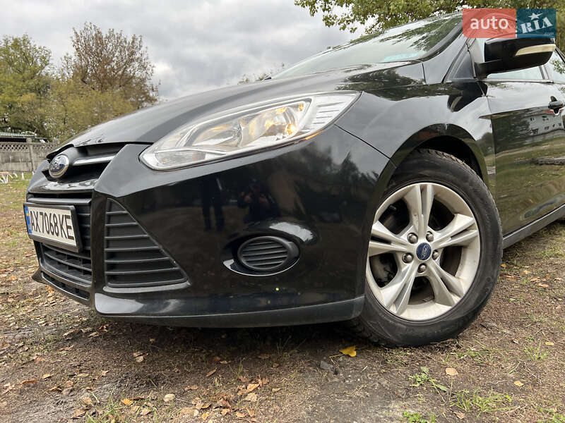 Хэтчбек Ford Focus 2014 в Киеве
