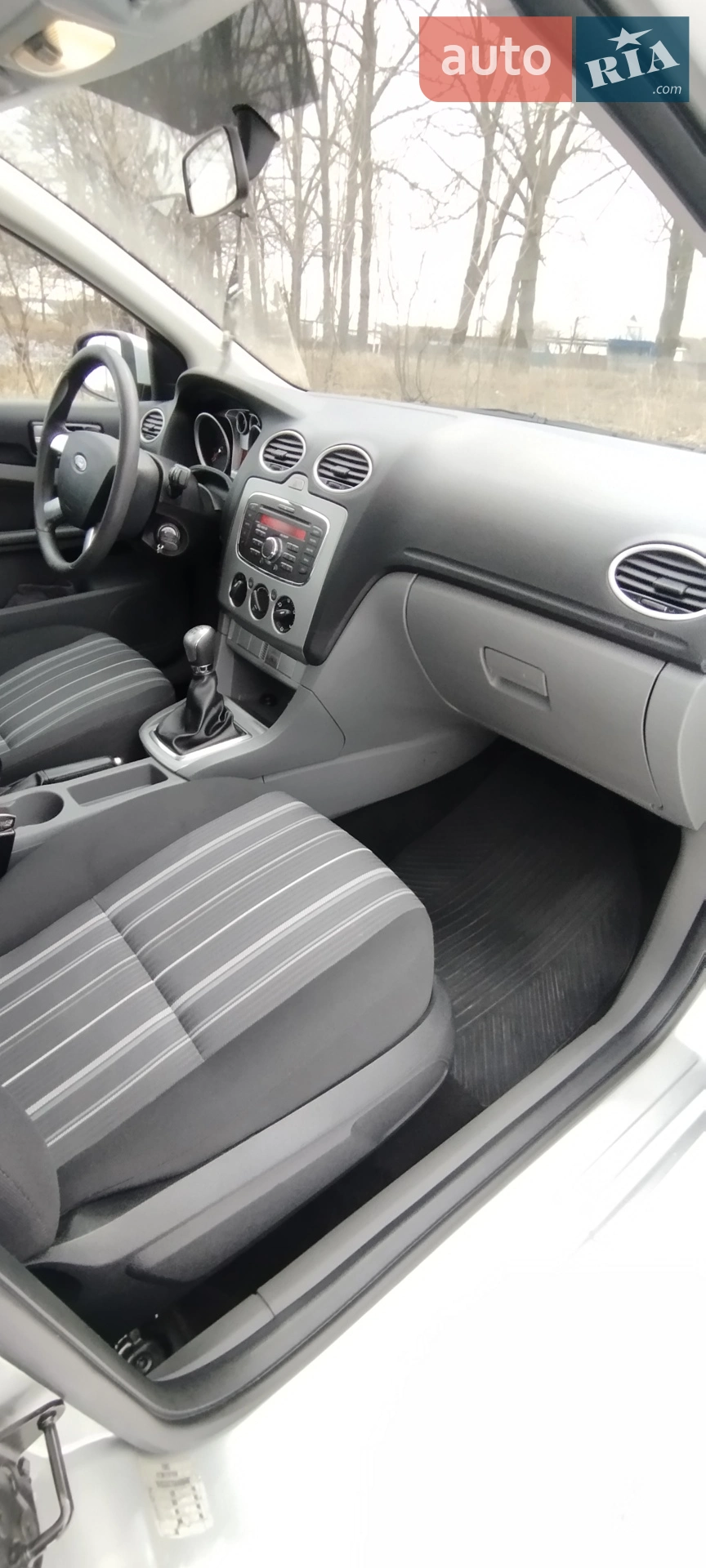 2010 Ford Focus - мініатюра 16