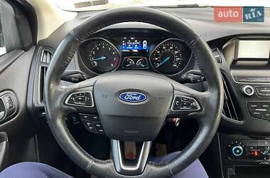 Седан Ford Focus 2018 в Дубні