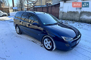 Універсал Ford Focus 2001 в Чернівцях