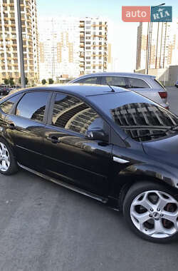Хэтчбек Ford Focus 2006 в Киеве
