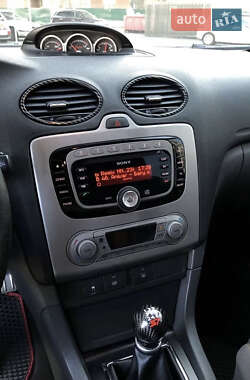 Хэтчбек Ford Focus 2006 в Киеве