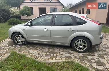 Хэтчбек Ford Focus 2007 в 