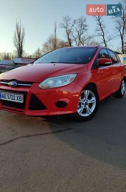 Хэтчбек Ford Focus 2014 в 