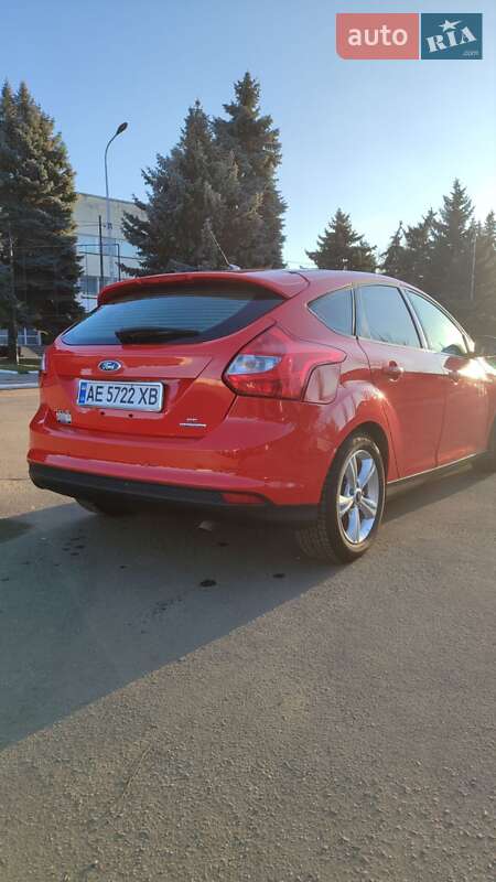 Хетчбек Ford Focus 2014 в Чернівцях фото 5 Хетчбек Ford Focus 2014 в Чернівцях