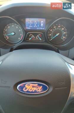 Хэтчбек Ford Focus 2014 в 
