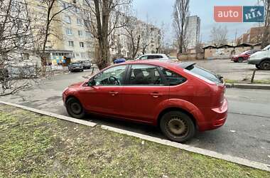 Хэтчбек Ford Focus 2010 в 
