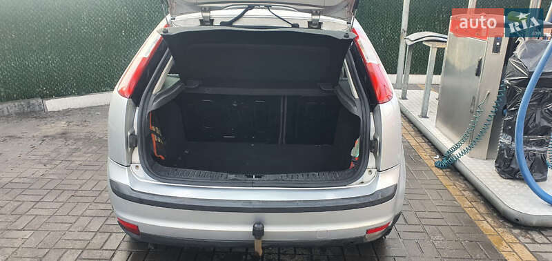 Хетчбек Ford Focus 2004 в Києві