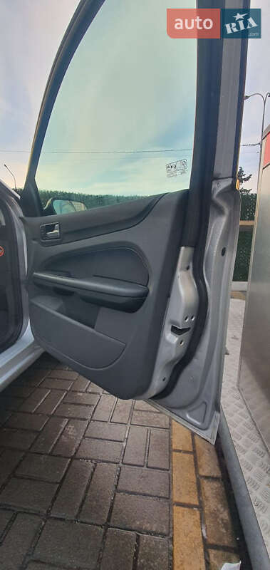 Хетчбек Ford Focus 2004 в Києві