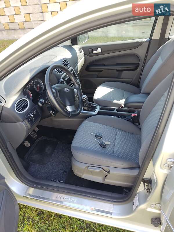 Универсал Ford Focus 2006 в Дубно