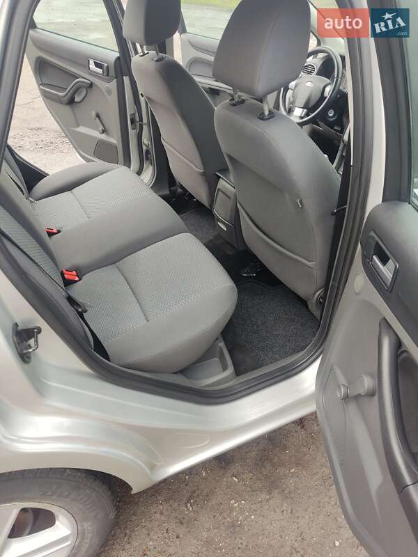 Универсал Ford Focus 2006 в Дубно