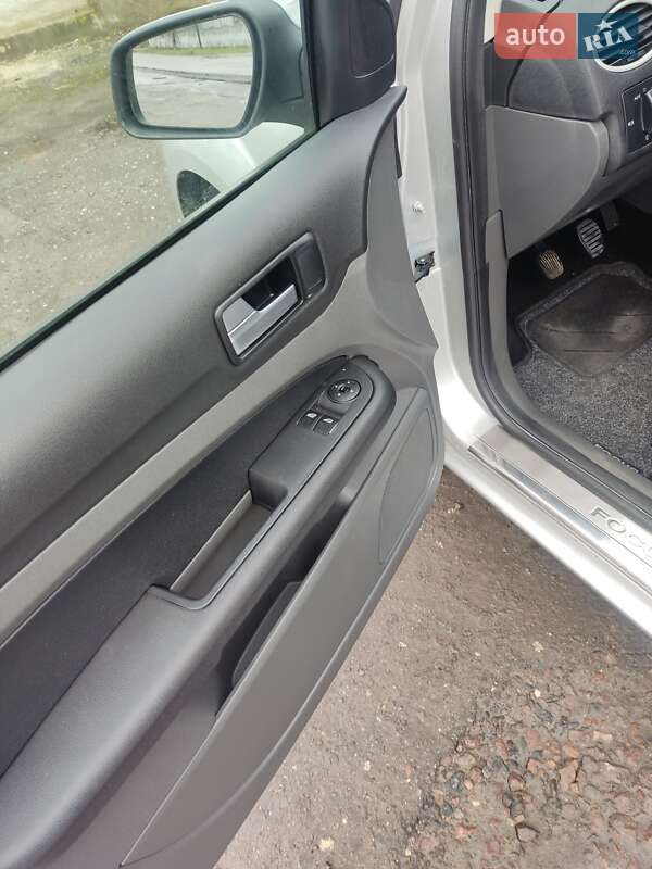 Универсал Ford Focus 2006 в Дубно