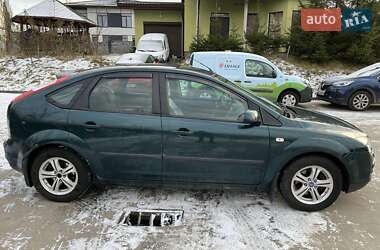 Хэтчбек Ford Focus 2006 в Ровно