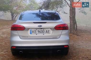 Седан Ford Focus 2015 в 