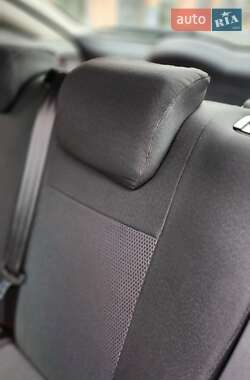 Хэтчбек Ford Focus 2010 в 
