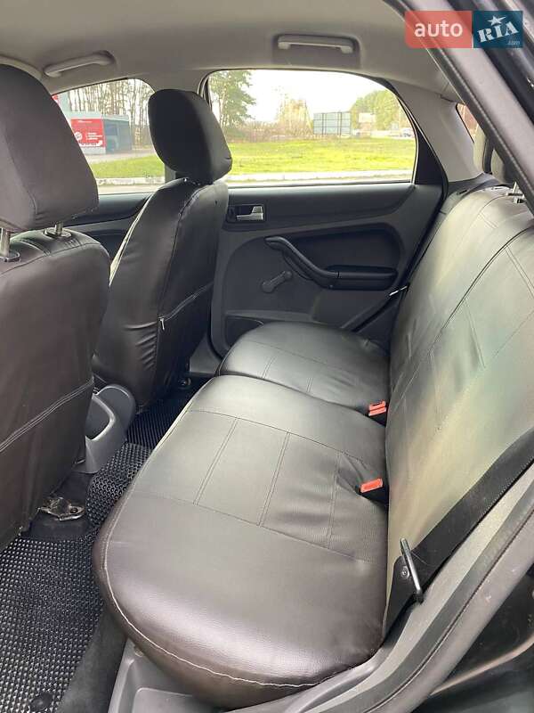 Седан Ford Focus 2005 в Харькове