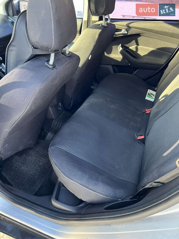 Хэтчбек Ford Focus 2011 в Ивано-Франковске фото 17 Хэтчбек Ford Focus 2011 в Ивано-Франковске