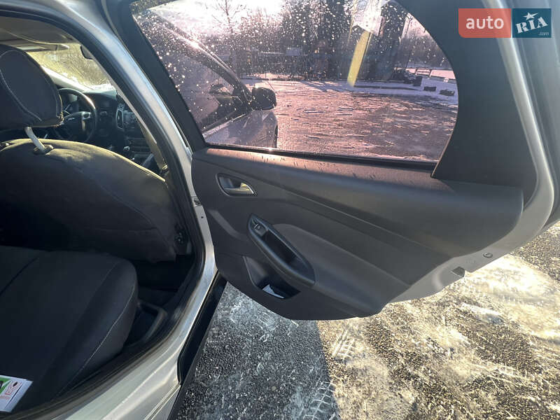 Хэтчбек Ford Focus 2011 в Ивано-Франковске фото 15 Хэтчбек Ford Focus 2011 в Ивано-Франковске