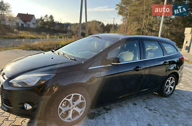 Універсал Ford Focus 2012 в Новояворівську