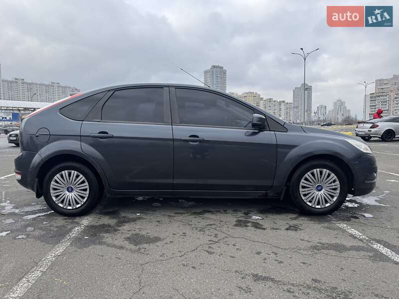 Хэтчбек Ford Focus 2008 в 