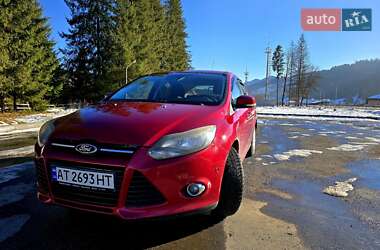 Хэтчбек Ford Focus 2011 в Верховине