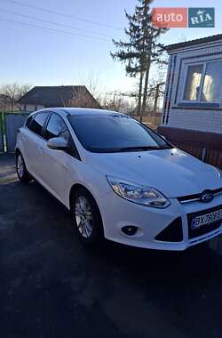 Хэтчбек Ford Focus 2012 в 