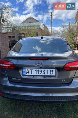 Седан Ford Focus 2017 в 