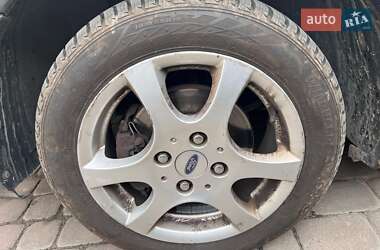 Хэтчбек Ford Focus 2001 в 