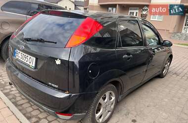 Хэтчбек Ford Focus 2001 в 